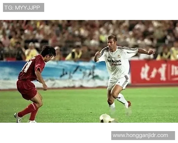 当前世界足球球星排名前十:顶级球员的荣耀与实力较量