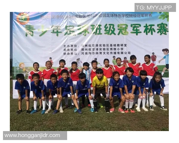 足球球星卡Y的成长历程与赛场风采全面解析