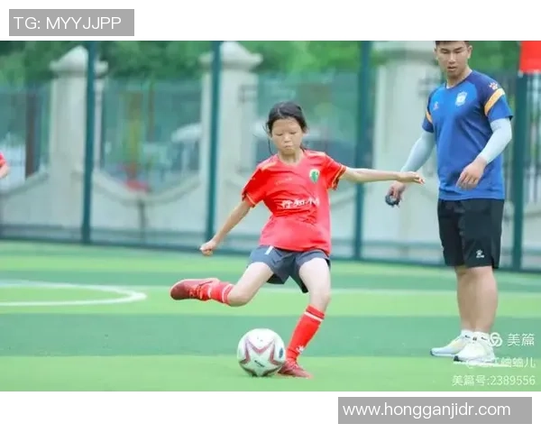 闪耀绿茵场的她们当代女足球星拼搏与梦想的故事